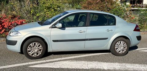Renault megane ii Mégane 1.6 16V Confort Authentiqu