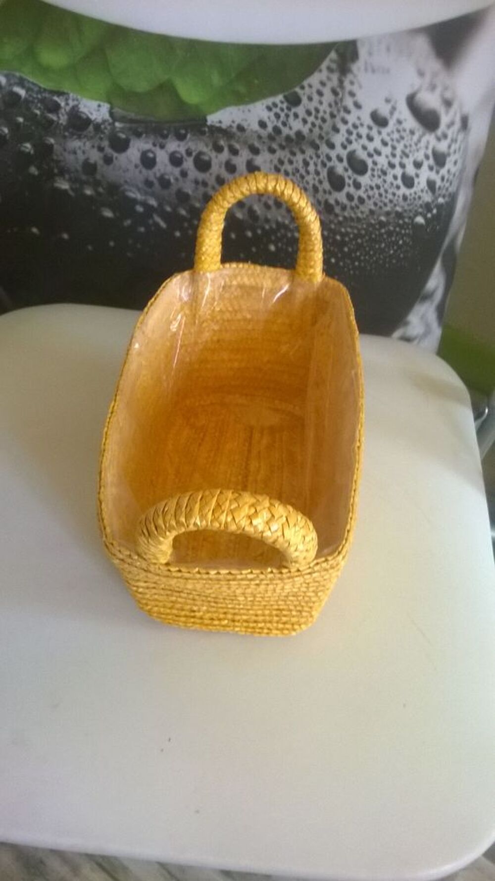 corbeille &agrave; pain ou g&acirc;teau en osier Décoration