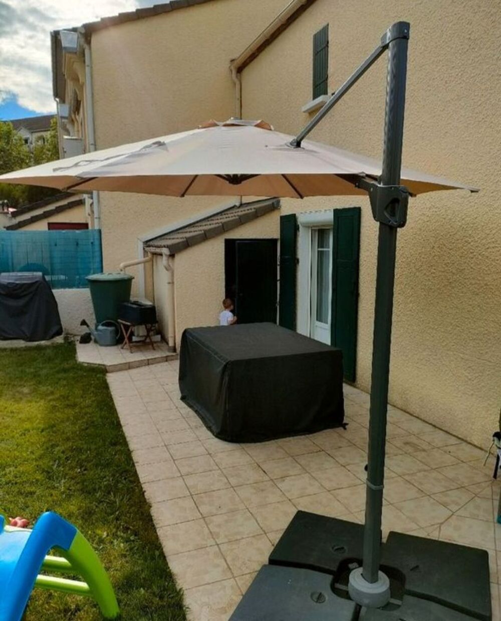 Parasol d&eacute;port&eacute; Jardin