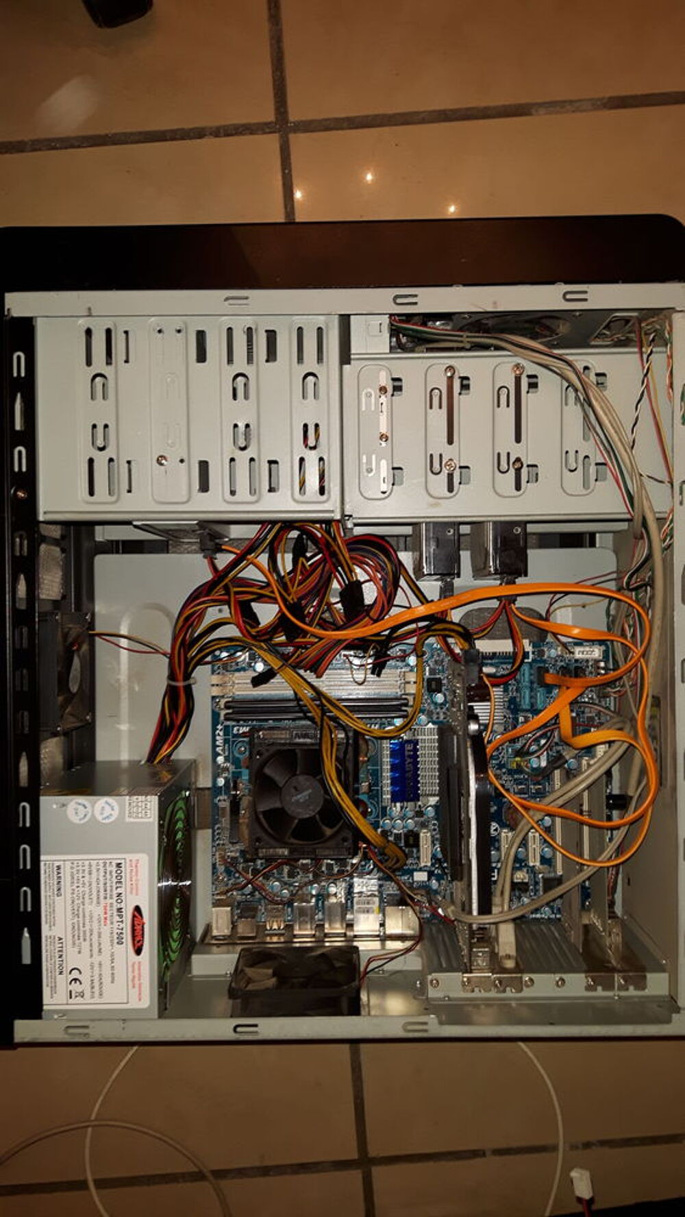 ordinateur tour Matériel informatique
