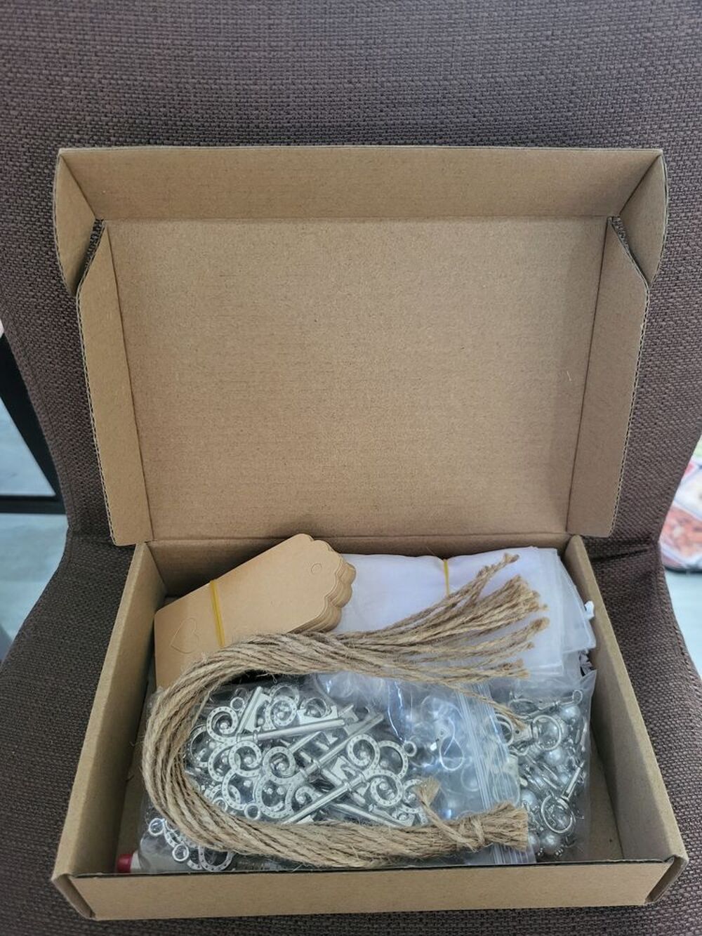 Cadeaux pour invit&eacute;s Bijoux et montres