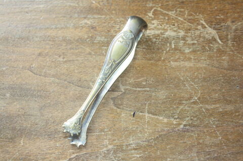 Pince  sucre mtal argent patte de lion 14 Larrazet (82)