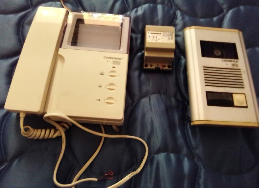 Vid&eacute;ophone COMMAX By EXTEL Model 891A Photos/Video/TV