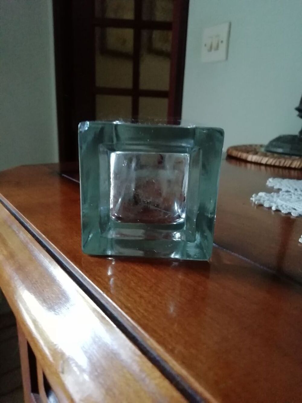 Vase en verre section carr&eacute;e h=20 x 5 cm Décoration