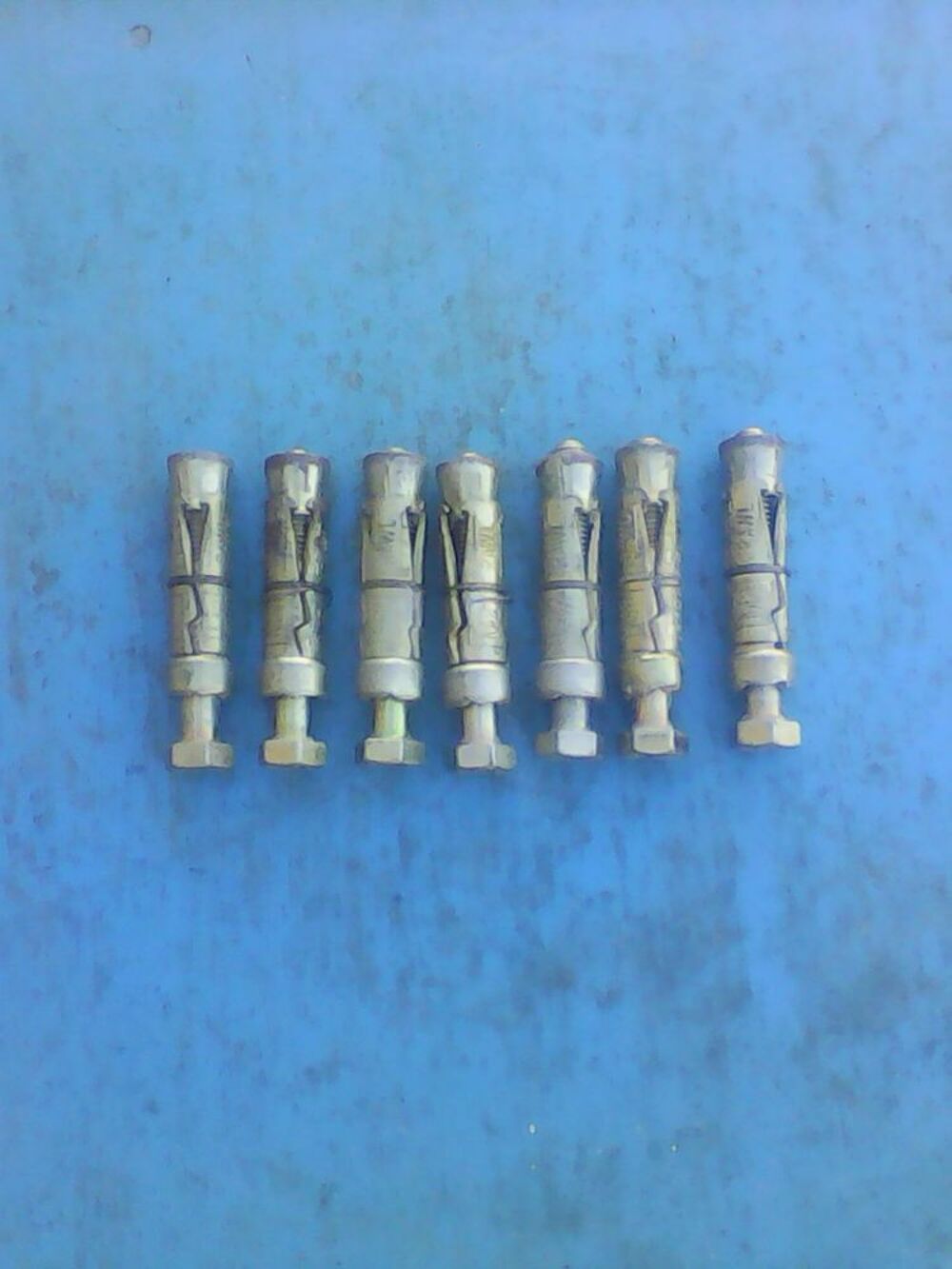 7 chevilles de fixation &agrave; expansion en acier de 8 Mm. Bricolage
