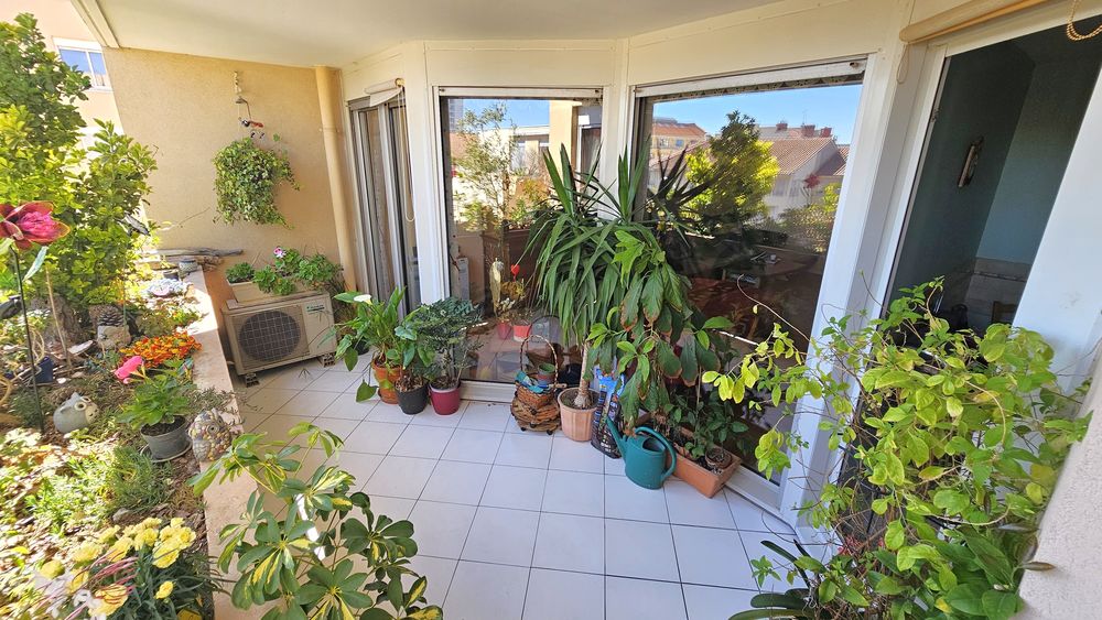 Vente Appartement Appartement T6 de 121m2 - Villeurbanne quartier Gratte-ciel. Villeurbanne