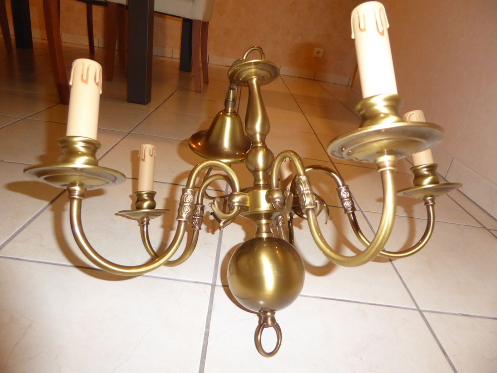 Lustre flamand NEUF en laiton Décoration