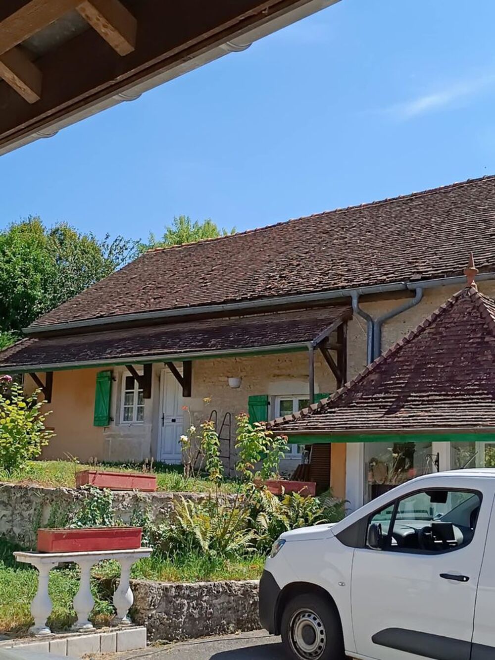 Maison 8 pièces 220 m² · à Bèze · 220 m² · 375 000 €