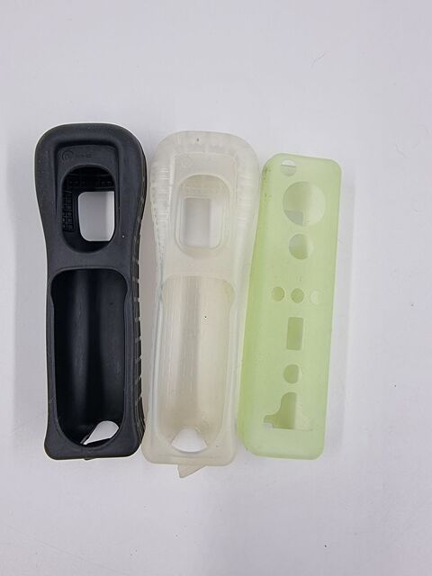 Lot d'accessoires Nintendo Wii de 3 protections de manette 1 Vulbens (74)