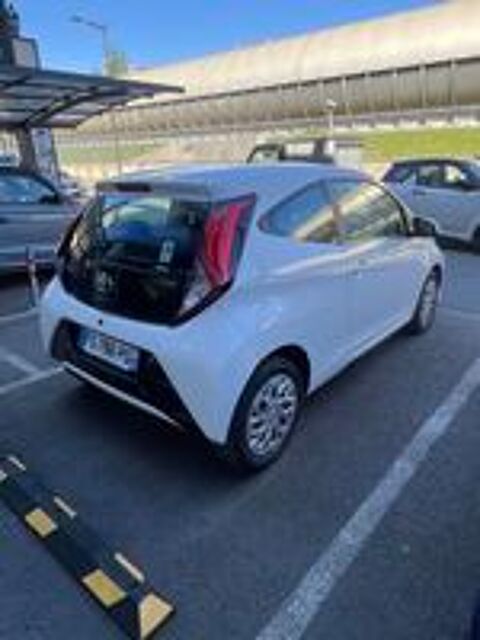 Aygo Pro 1.0 VVT-i x-play 2019 occasion 94200 Ivry-sur-Seine