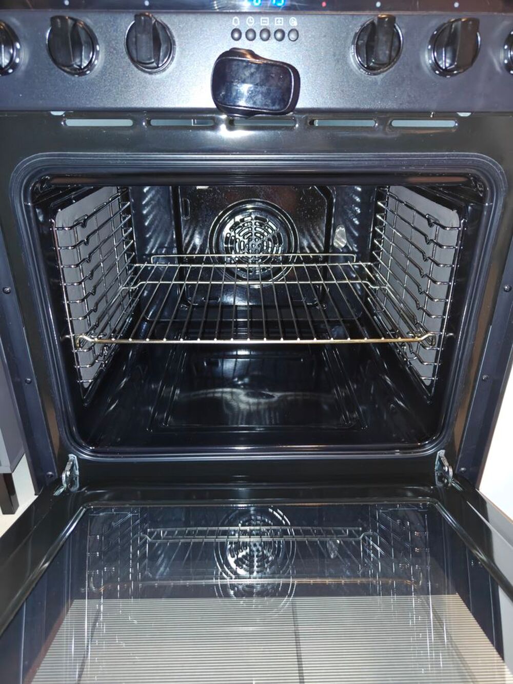Cuisini&egrave;re induction FAR, 4 foyers + four 70L / Facture Electroménager