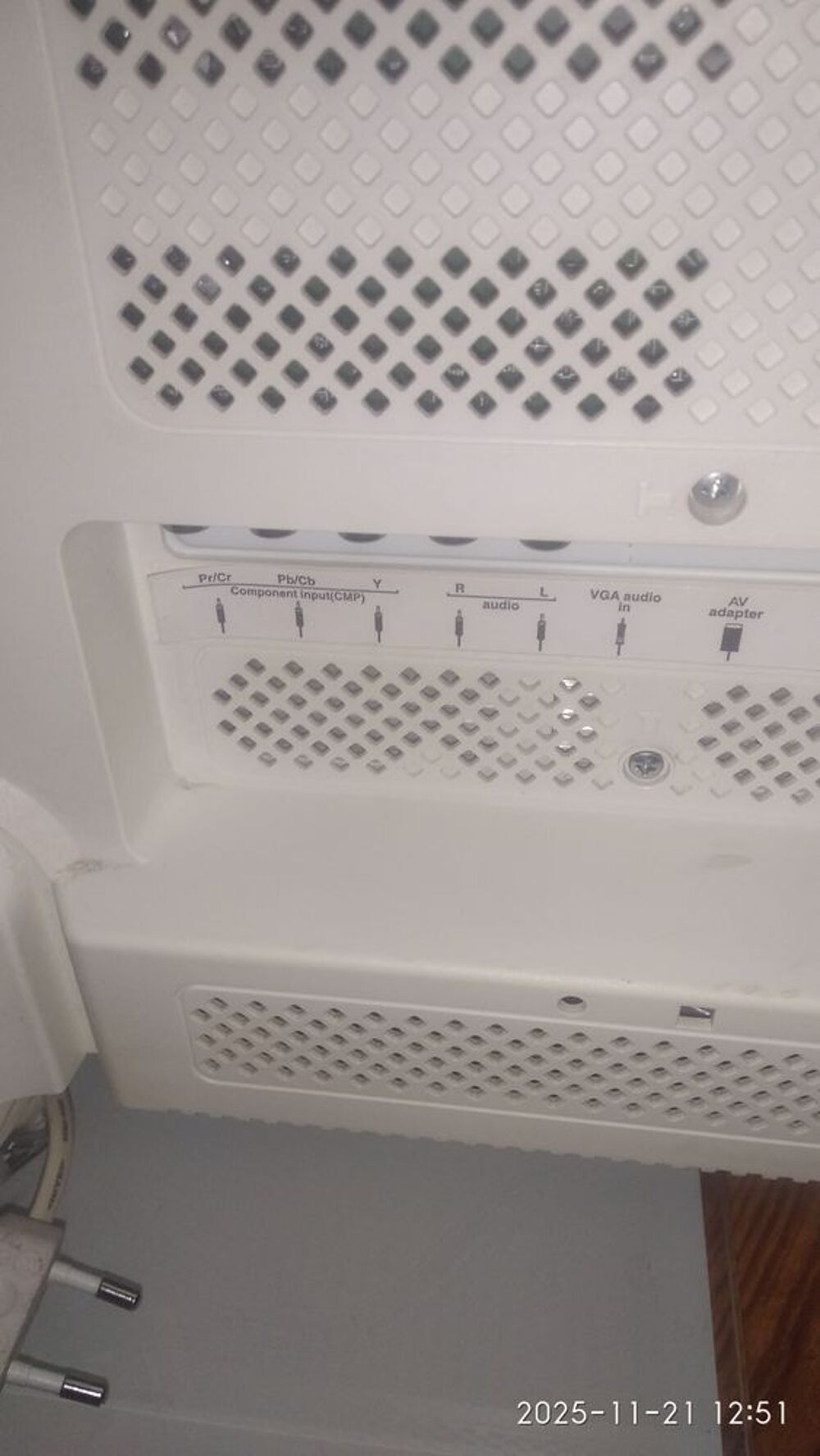 TV Thomson 32HU5253W Photos/Video/TV