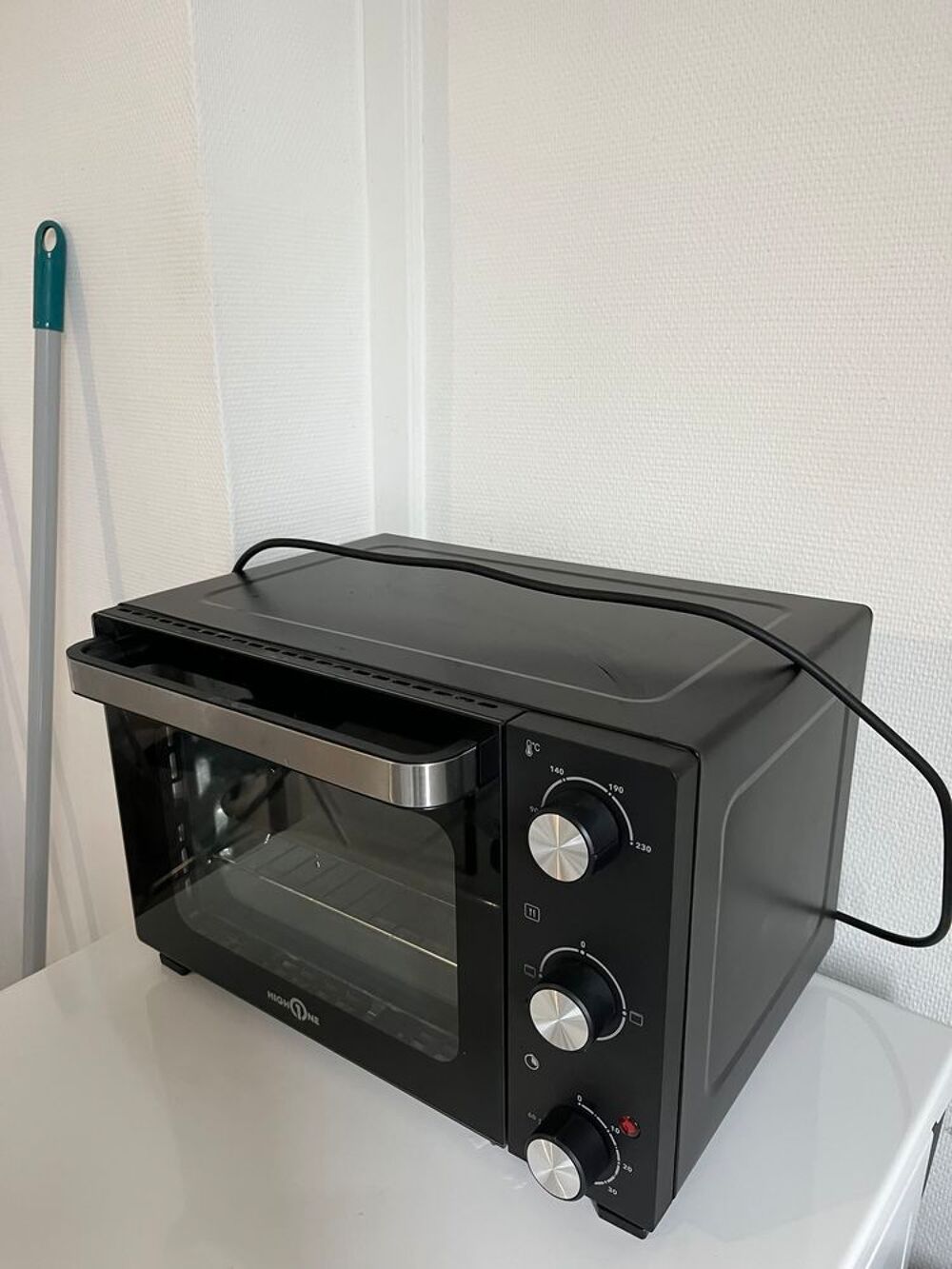 Mini four High One en tr&egrave;s bon &eacute;tat Electroménager