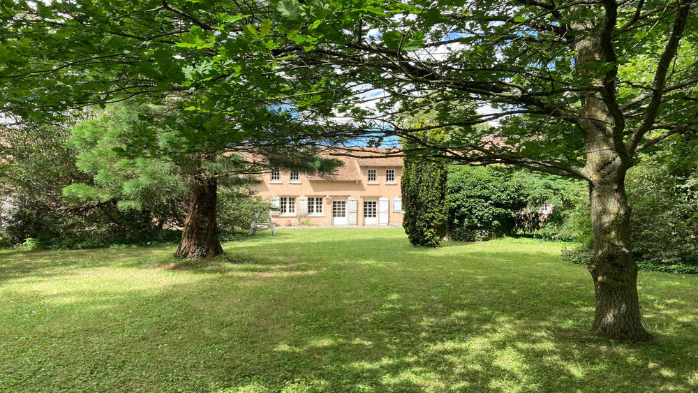 Vente Maison Exceptionnelle propriété avec jardin arboré Gambaiseuil