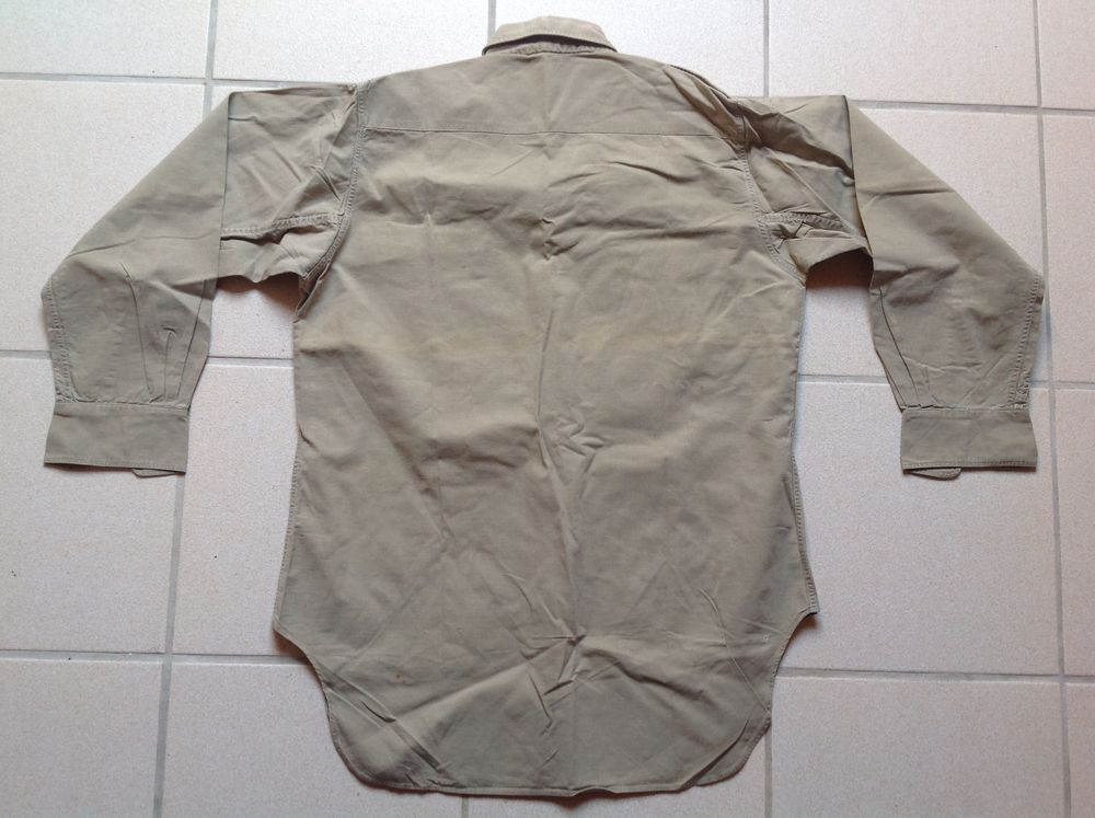 CHEMISE MANCHES LONGUES TAILLE M Envoi Possible
Vêtements