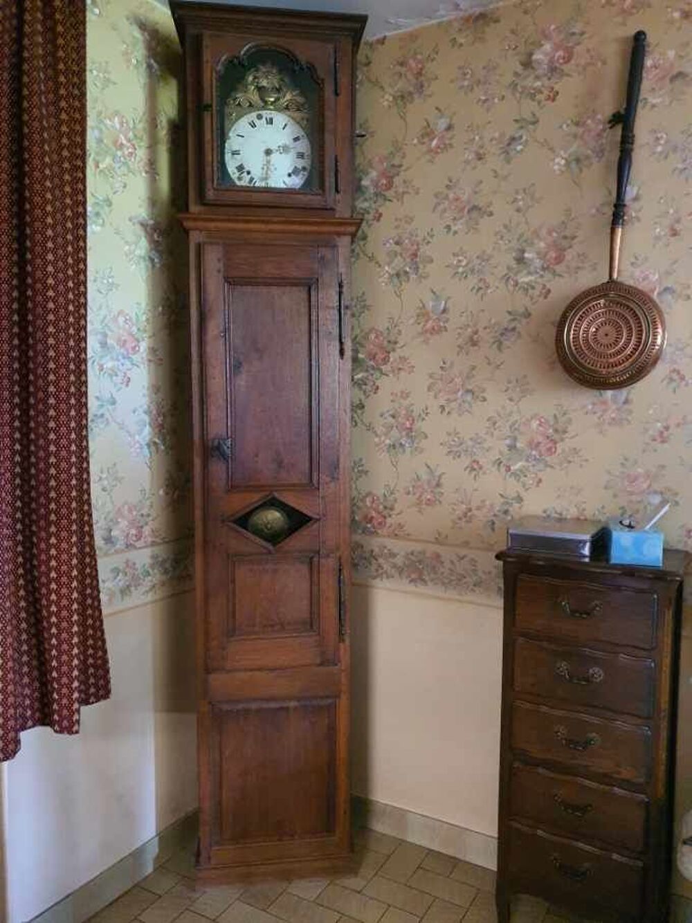 Horloge contoise de plus de 250 ans Meubles