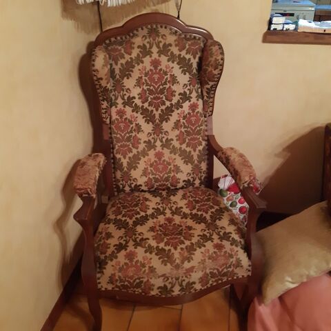 FAUTEUIL VOLTAIRE 20 Saint-Hilaire-de-Villefranche (17)