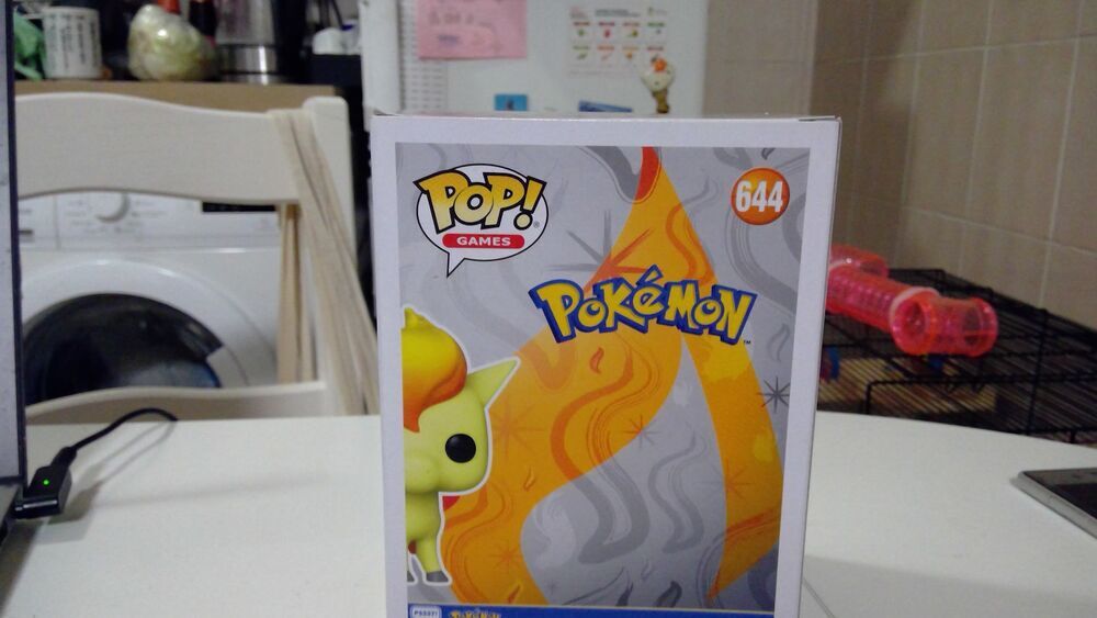 9€ Ponyta Pop 644 
Jeux / jouets