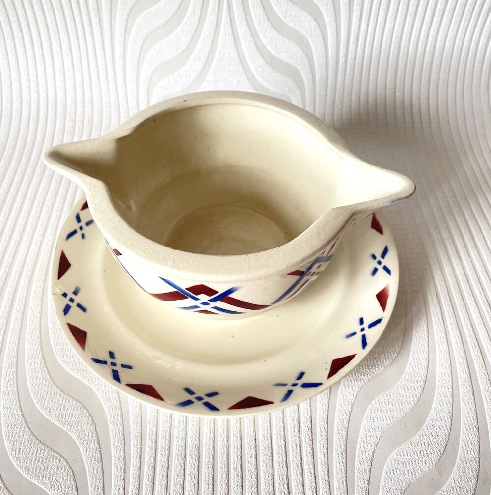 Jolie SAUCI&Egrave;RE en Fa&iuml;ence Moulin des Loups et Hamage Décoration