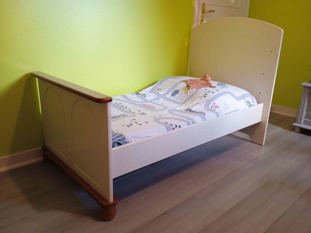 Meuble &agrave; langer et lit b&eacute;b&eacute; &eacute;volutifs Meubles