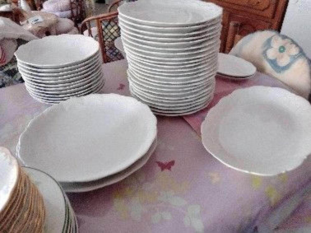 SERVICE DE TABLE BLANC 41 PIECES Cuisine