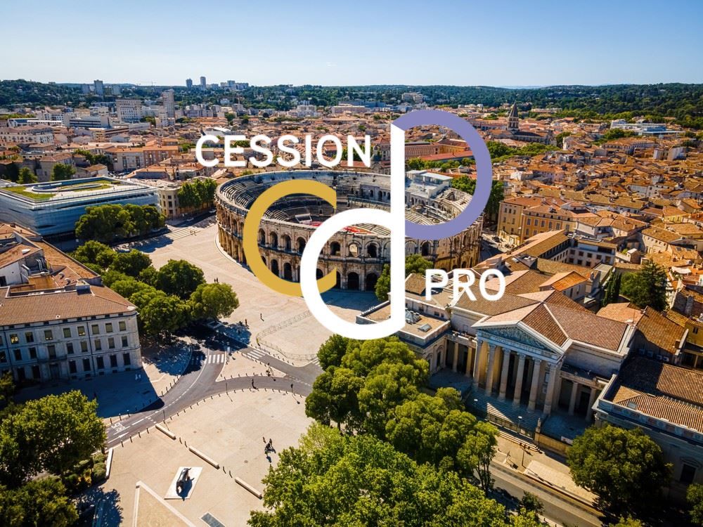   VASTE LOCAL COMMERCIAL OU POUR BUREAUX DE PRESTIGE A LOUER DANS L'ECUSSON NIMOIS 
