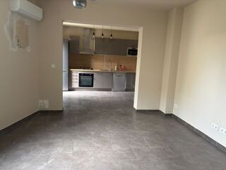  Appartement à louer 3 pièces 75 m²