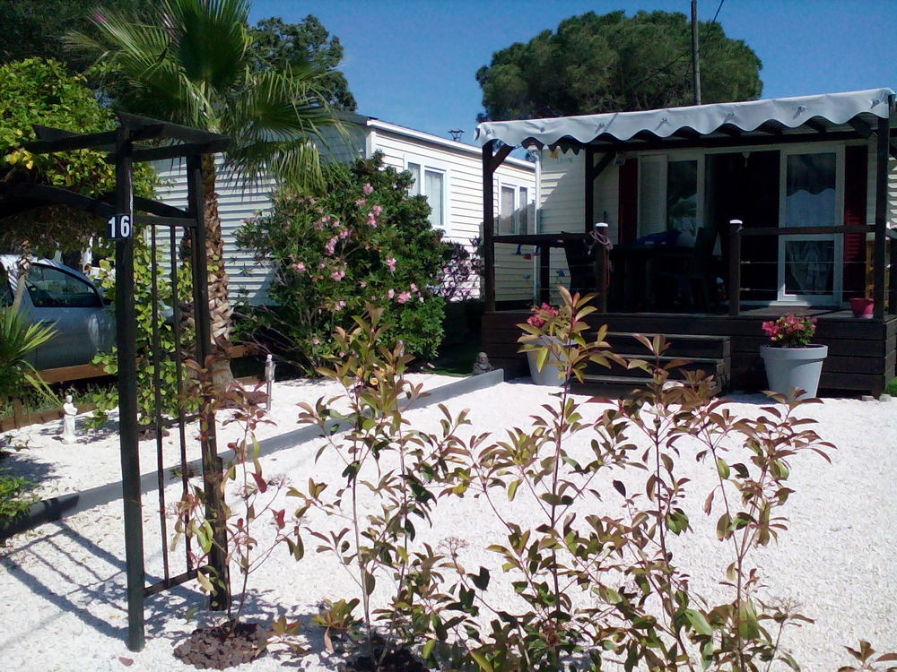   mobilhomme spacieux et neuf bord de mer frejus st raphael 
Vacances  / Offres de location 