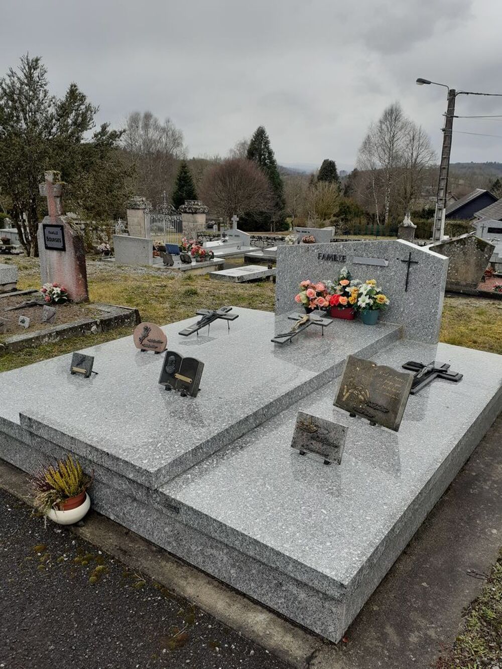 monument fun&eacute;raire Bricolage