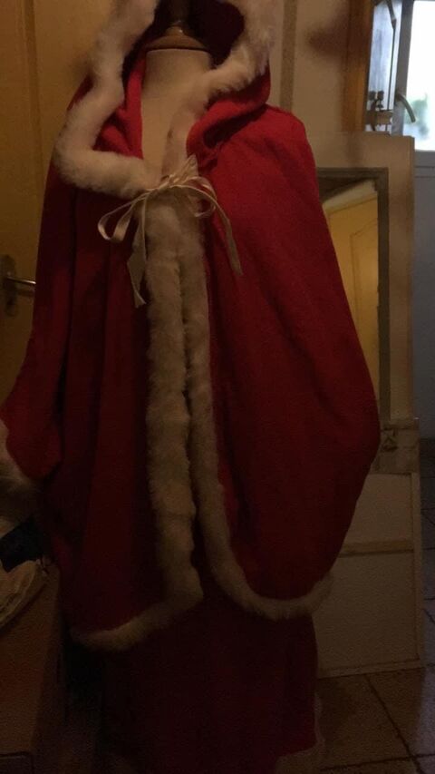 Robe mère Noël très belle qualité 40 Saint-Julien-les-Rosiers (30)