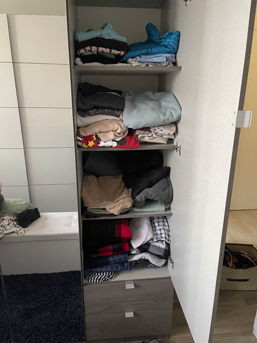 grand armoire 250 euros Meubles