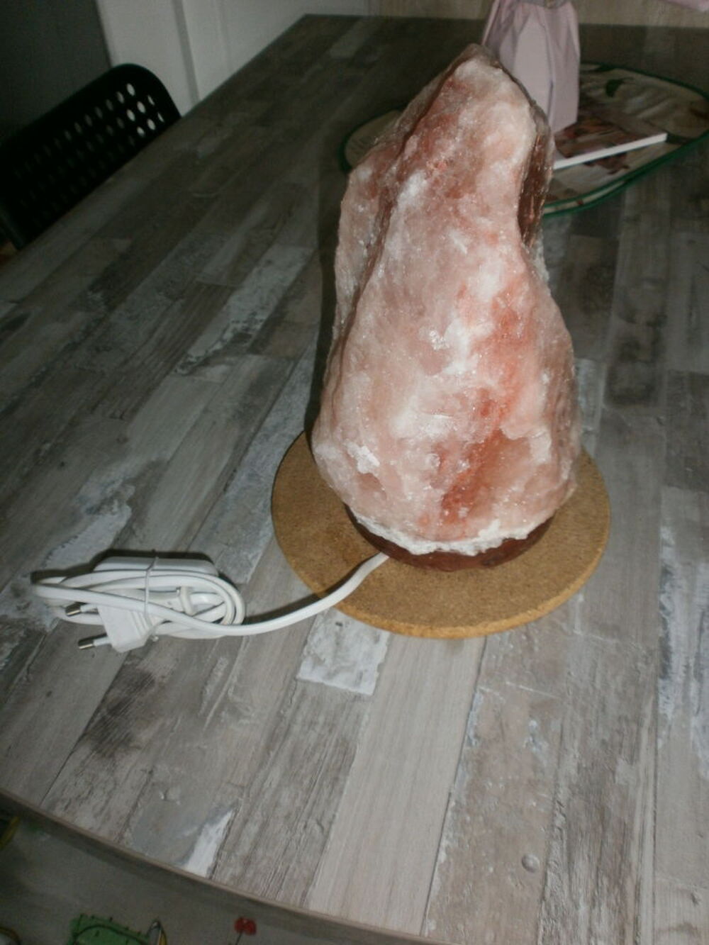 LAMPE DE SEL CRISTAL SUR SOCLE EN BOIS EN TTBE Décoration