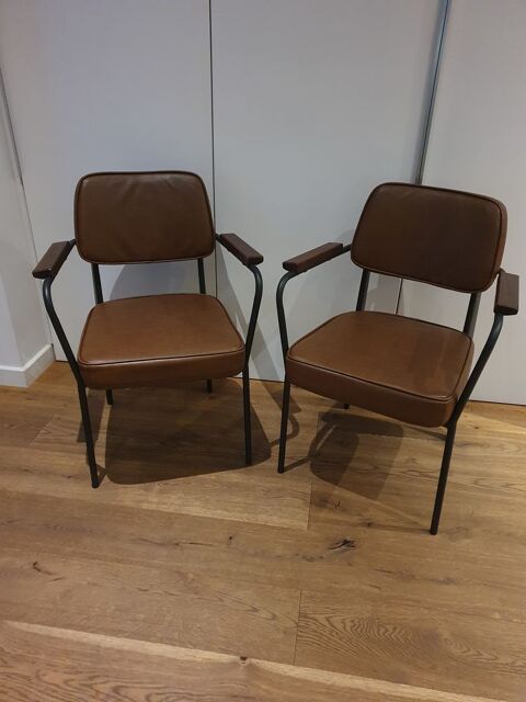 Fauteuils de bureau Jean Prouvé 450 Le Revest-les-Eaux (83)