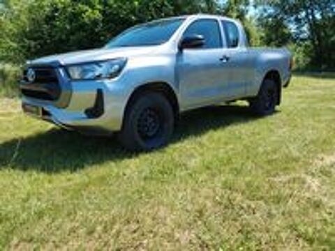 Hilux HILUX X-TRA CAB 4WD 2.4L 150 D-4D LECAP 2022 occasion 38080 Saint-Marcel-Bel-Accueil