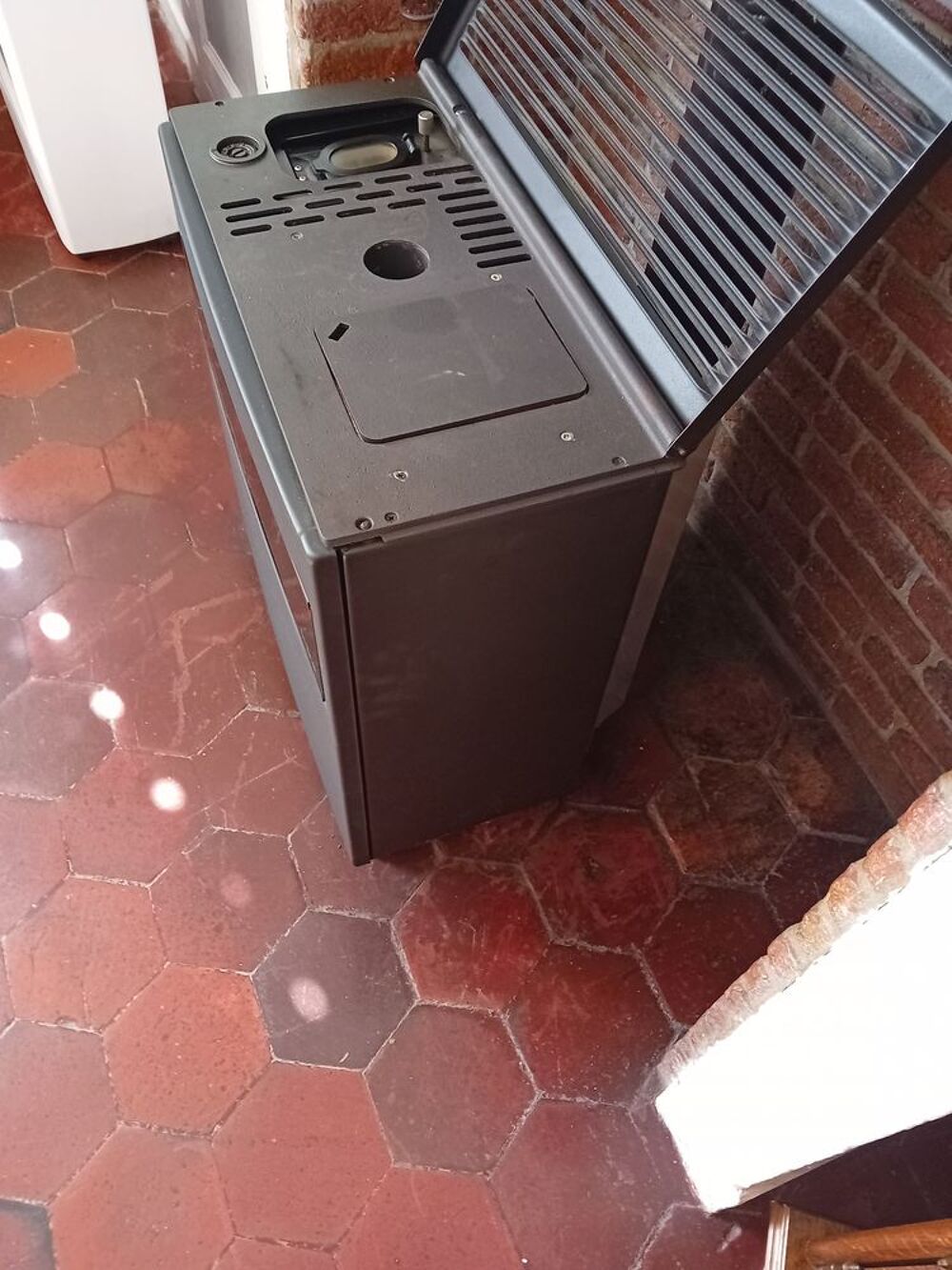 Po&ecirc;le &agrave; fuel Bricolage