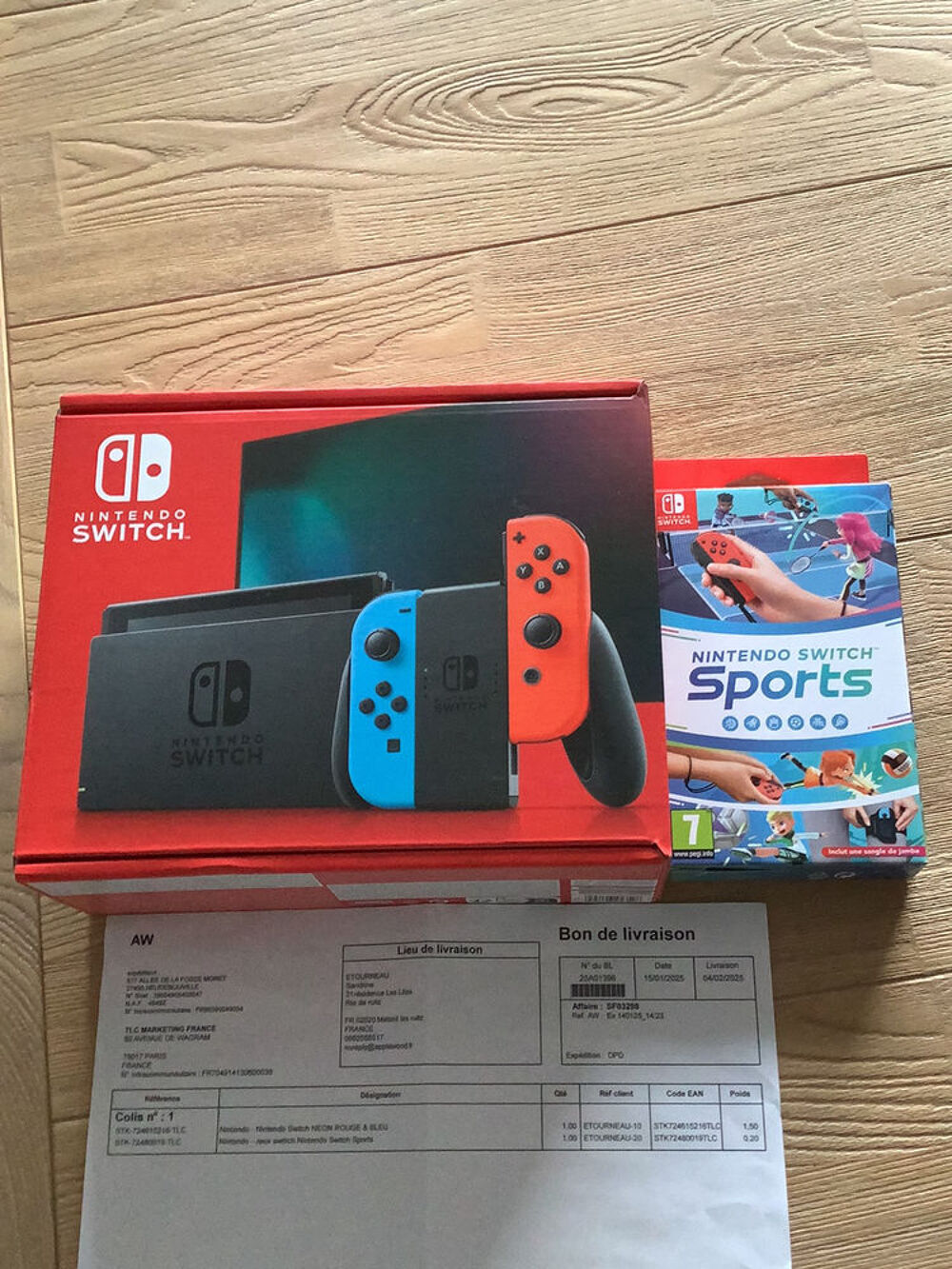 Nintendo Switch Sport N&eacute;on (Neuf garantie 2ans) Consoles et jeux vidéos