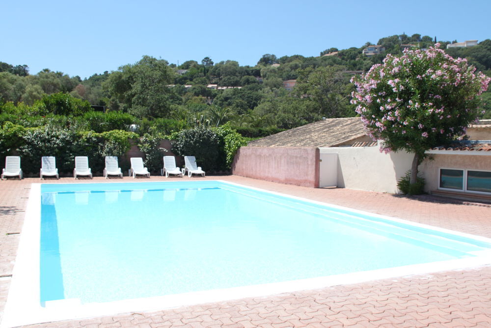   Mini-Villa à SAINTE LUCIE DE PORTO-VECCHIO - CORSE du SUD Vacances  / Offres de location 