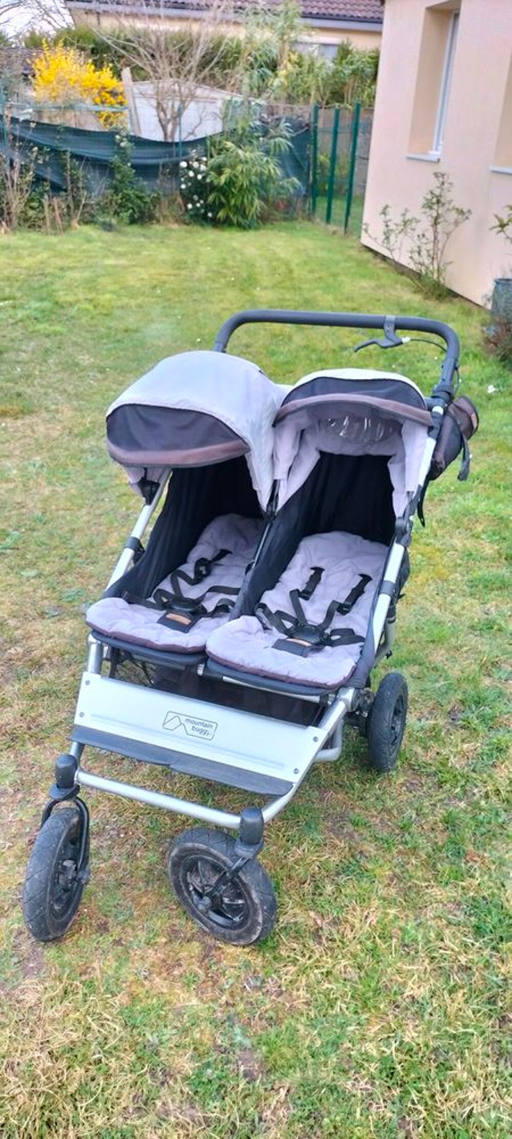 Poussette double Mountain Buggy cosy / fx chanceli&egrave;re cape Puriculture