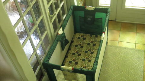 Lit Parapluie ( BABYCRAF) avec 1 matelat confort 50 Ermont (95)