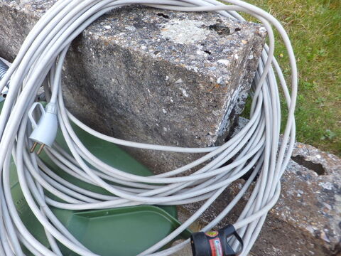Cable électrique 3fils 15 Saint-Vaast-en-Chaussée (80)
