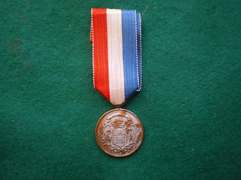 M&eacute;daille de l'union Fraternelle des Anciens Militaires. 