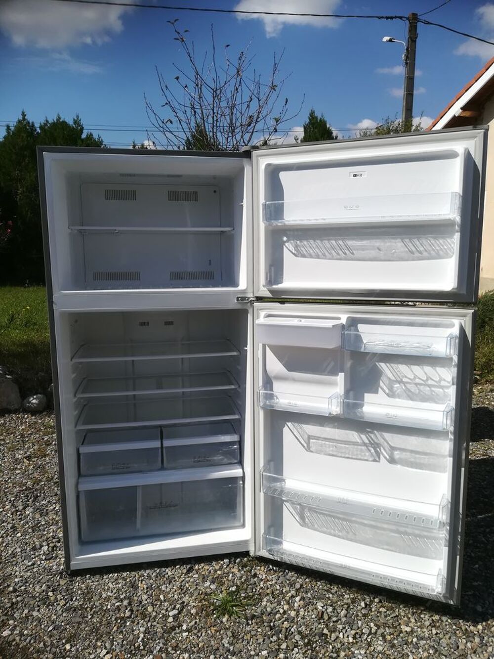 R&eacute;frig&eacute;rateur cong&eacute;lateur grande capacit&eacute; Electroménager