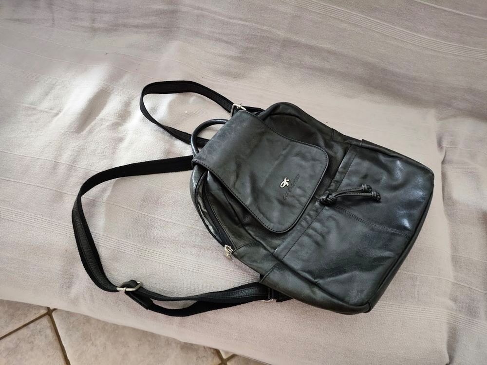 SAC A DOS CUIR NOIR Maroquinerie