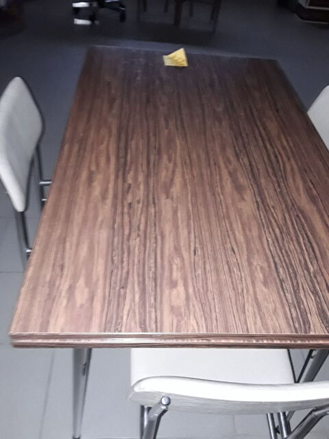 table cuisine formica + chaises assorties 50 Gorron (53)