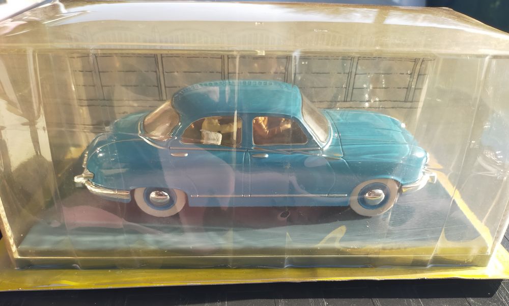 Tintin le taxi Panhard Dyna Z (coke en stock) 1/24
