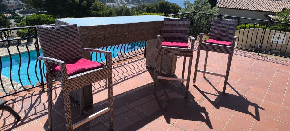 bar de piscine + 3 tabourets Meubles