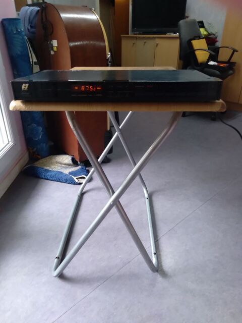 SUPER   TUNER FM  SANSUI DIGITAL 19 Paris 20 (75)