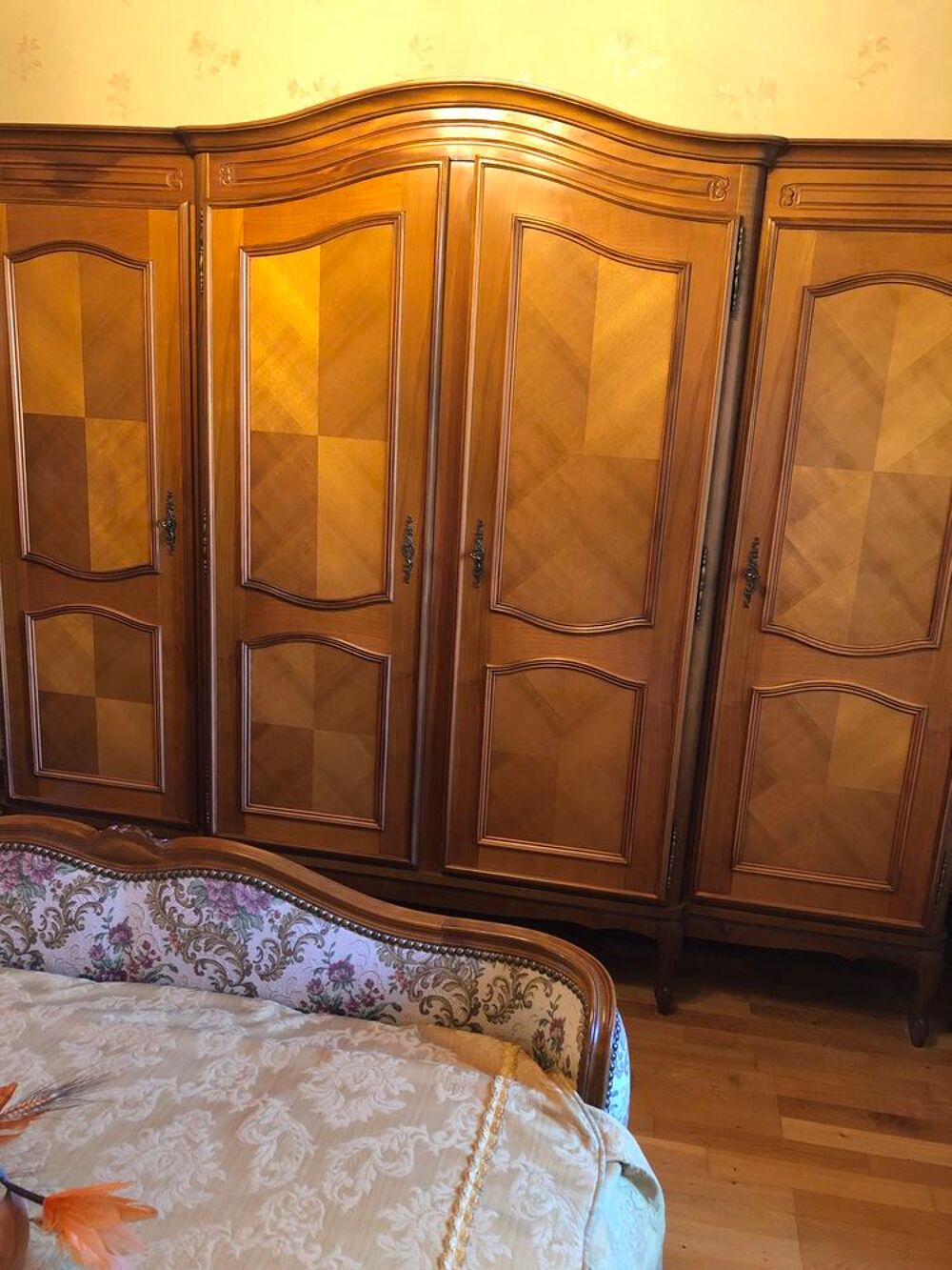 Armoire en merisier Meubles