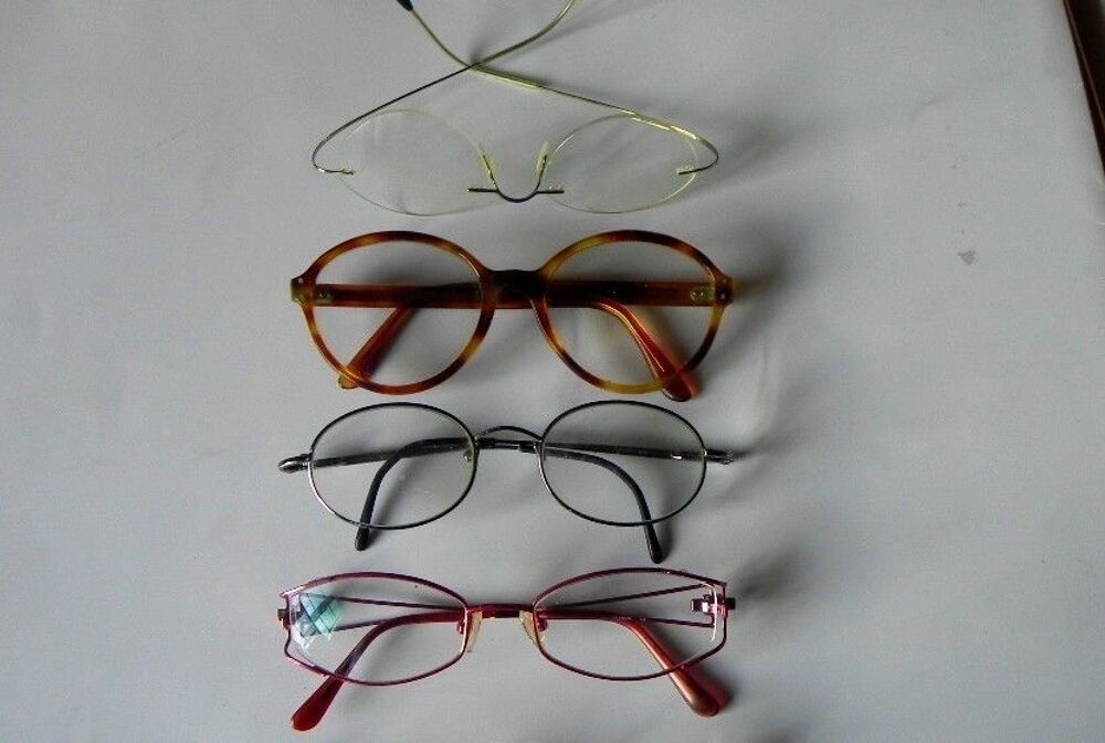Lot de 4 paires de lunettes de vue Bijoux et montres