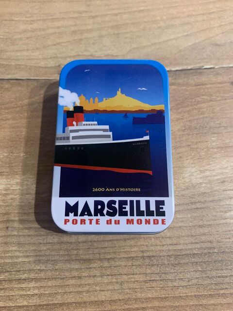 Boîte de rangement     Marseille porte du monde Saleilles (66)